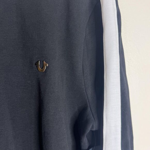 True Religion Sweater Mens 2XL Black White Contrast Stripe Crew Logo M18SF242K2G - Picture 4 of 12